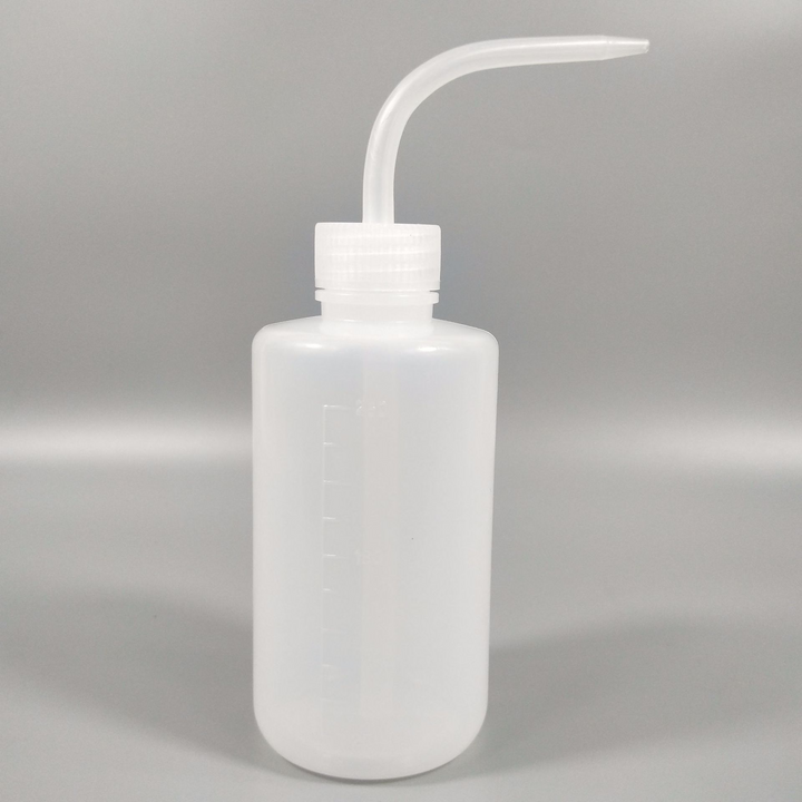 Lisslune | Spot 500ml Squeeze Pouring Bottle – Compact Spray Bottle for Precise Pouring and Dosing