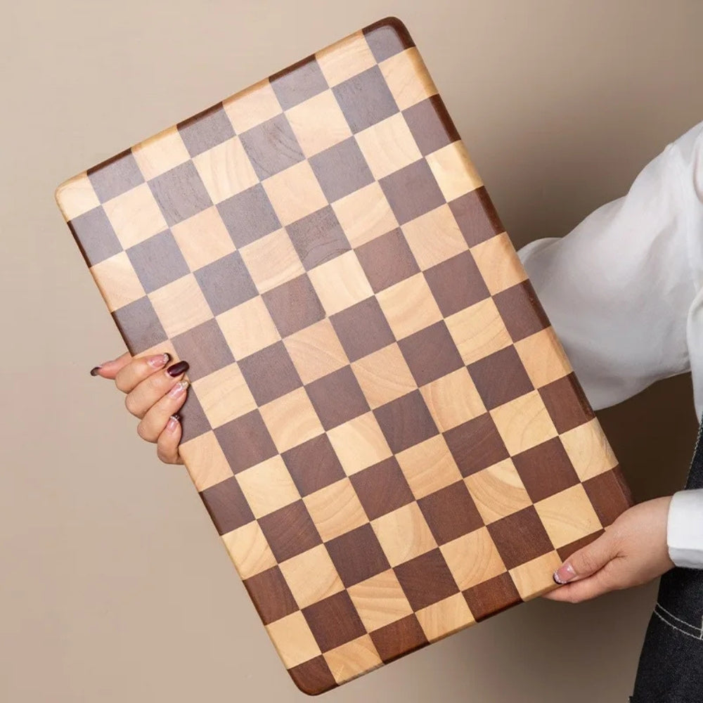 Lisslune | Chess-Inspired Acacia Wood Chopping Board