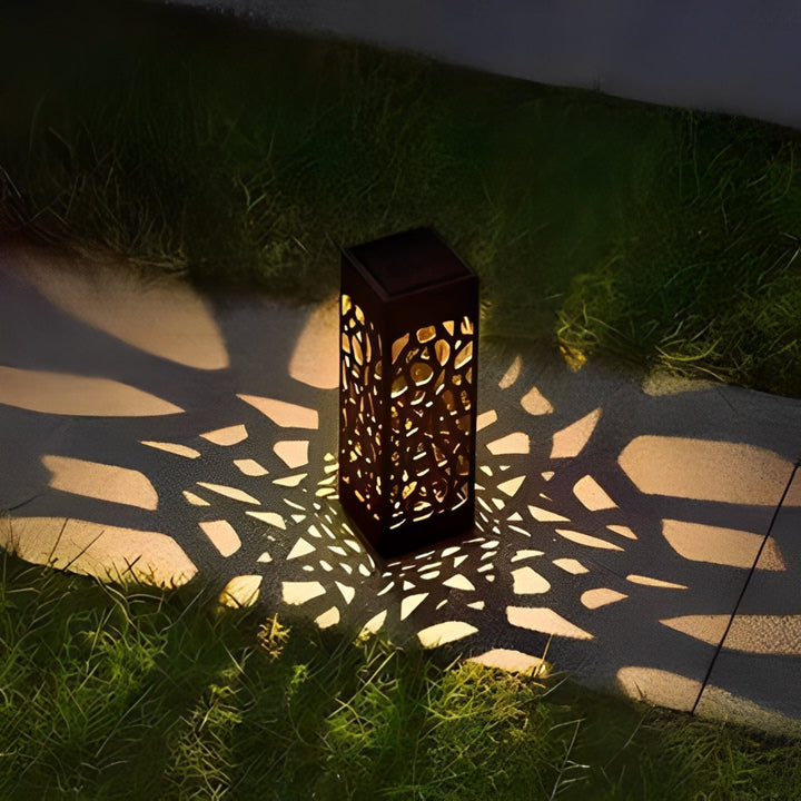 Lisslune | Wireless Solar Garden Light Post – Outdoor LED Pathway Lighting with Auto Sensor (Waterproof & Eco-Friendly)
