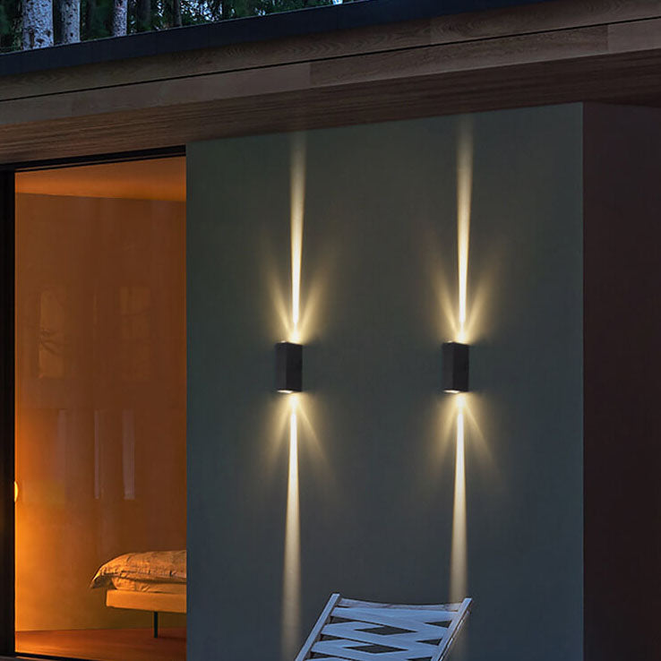 Lisslune | Modern waterproof rectangular LED wall light for outdoor use