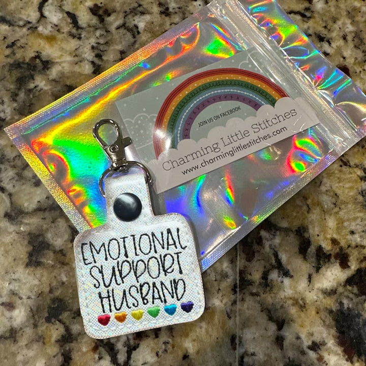 Lisslune | Rainbow Hearts Keychain