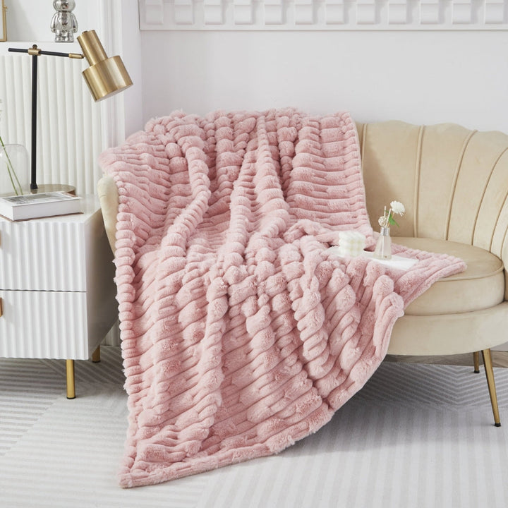 Lisslune | Plush Soft Synthetic Rabbit Blanket