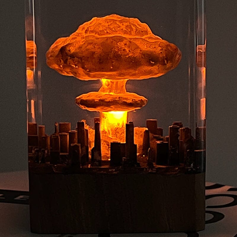 Lisslune | Resin lamp with explosive bombs