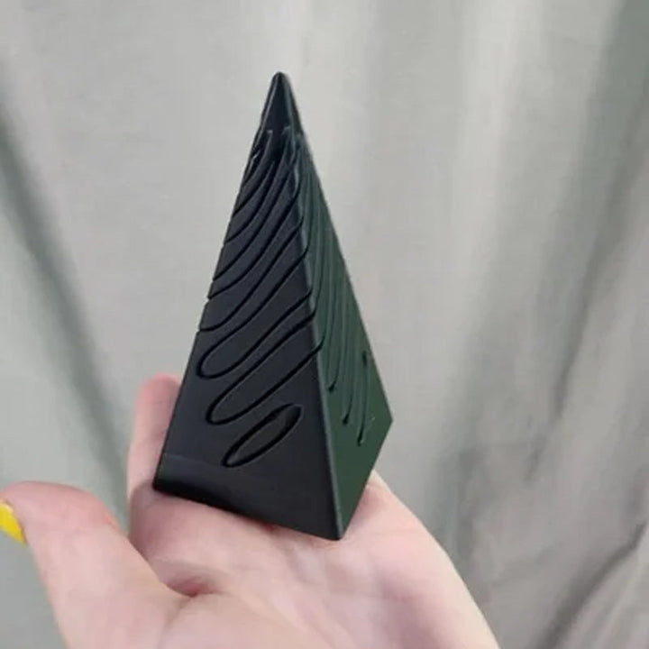 Lisslune | Impossible Pyramid Passage Sculpture