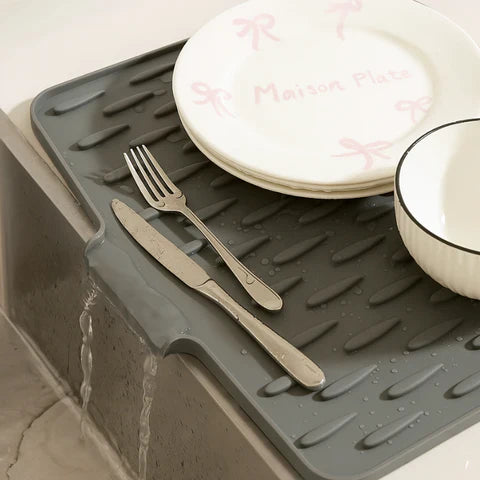 Lisslune | Heat-Proof Silicone Drying Mat | Fast Drying, Slip-Free & Space-Saving for Kitchen Organization