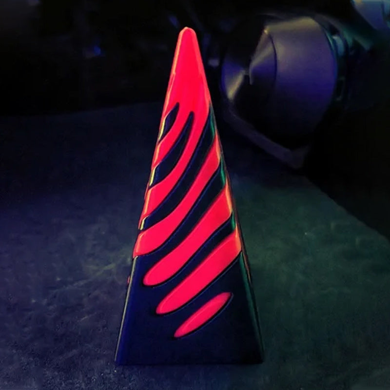 Lisslune | Impossible Pyramid Passage Sculpture