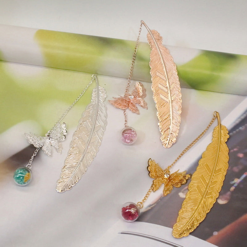 Lisslune | Metal Spring Bookmark