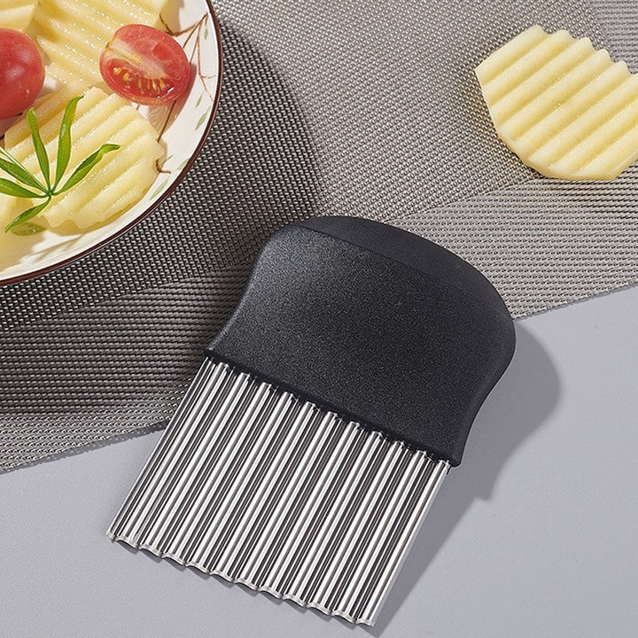 Lisslune | Spike Wavy Potato Knife