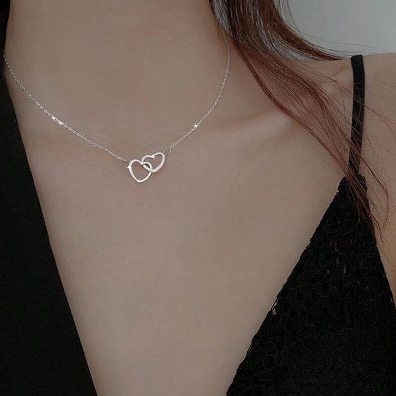 Lisslune | Two Hearts Necklace with Rotating Rose Gift Box