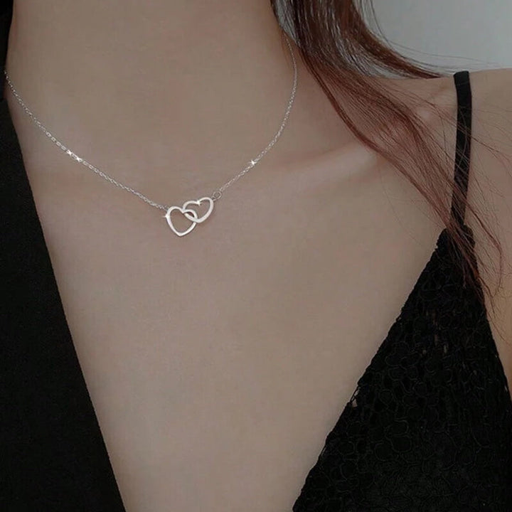 Lisslune | Two Hearts Necklace with Rotating Rose Gift Box