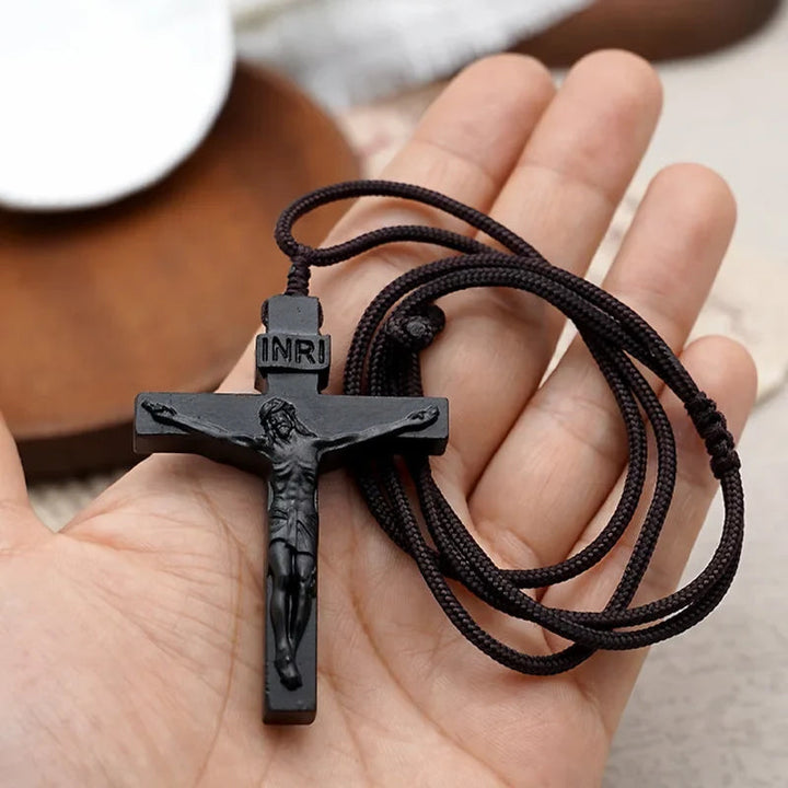 Lisslune | Jesus-Cross-Necklace made of Wood