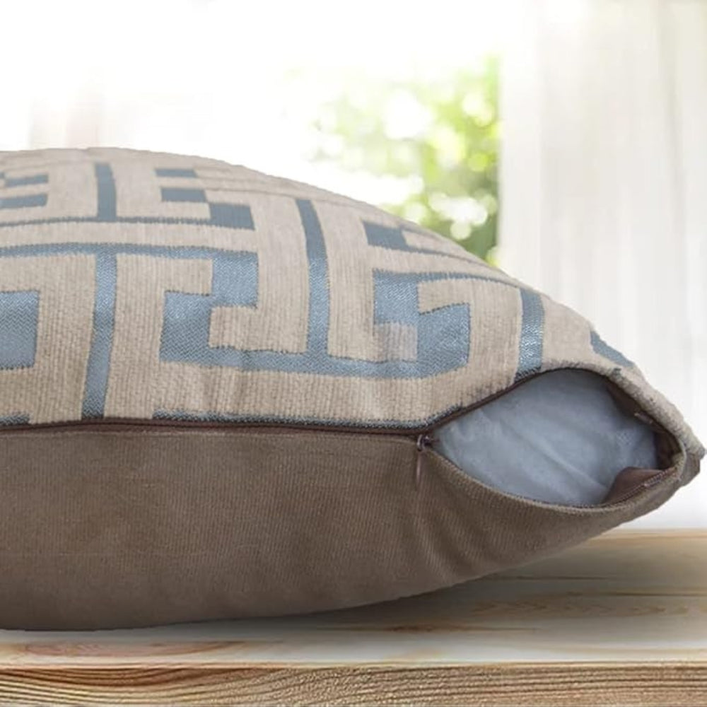 Lisslune | Timeless Maze Pattern Cushion Cover