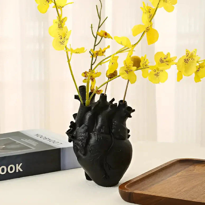 Lisslune | Greek inspired heart vase