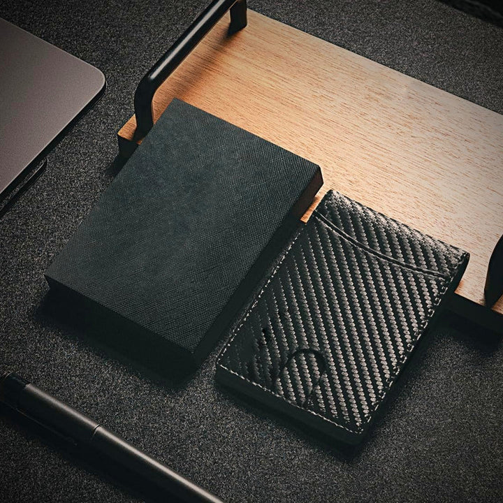 Lisslune | Theft-proof magnetic card holder made of genuine leather