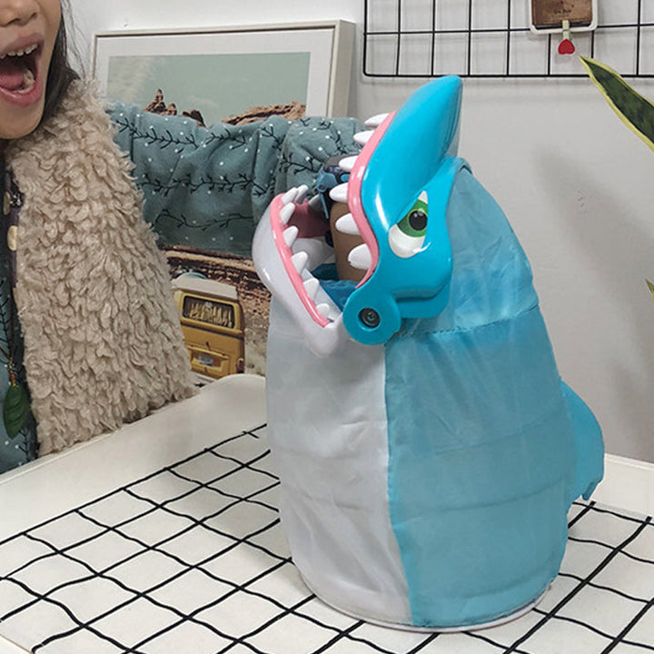 Lisslune | Shark Bite Game - Watch out for your fingers!