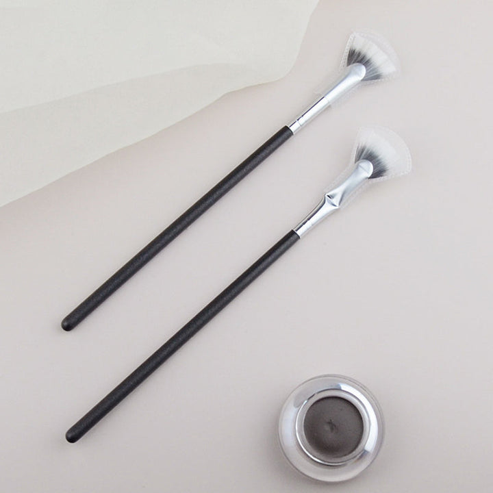 Lisslune | Angled mascara brush with wave cut