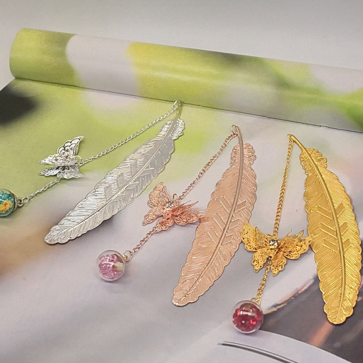 Lisslune | Metal Spring Bookmark