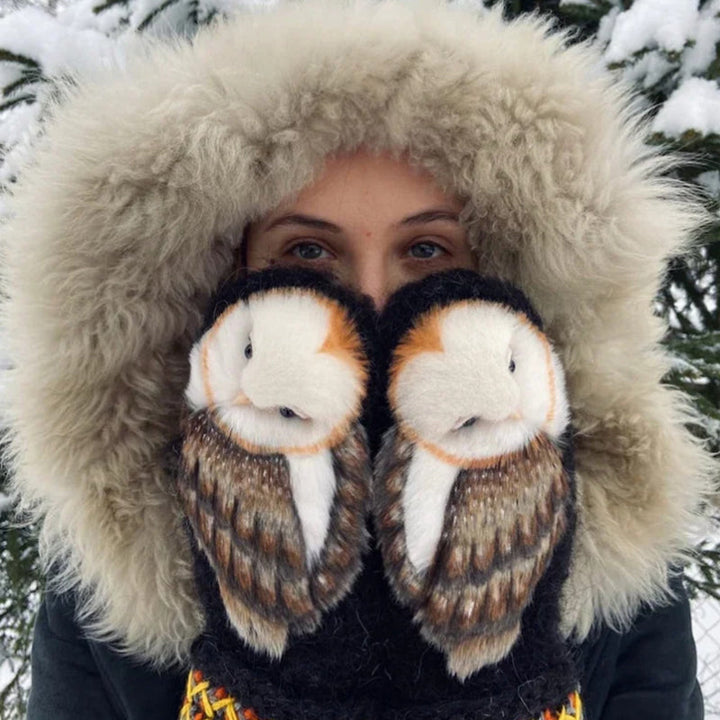 Lisslune | Handknitted Nordic gloves made of wool with owls