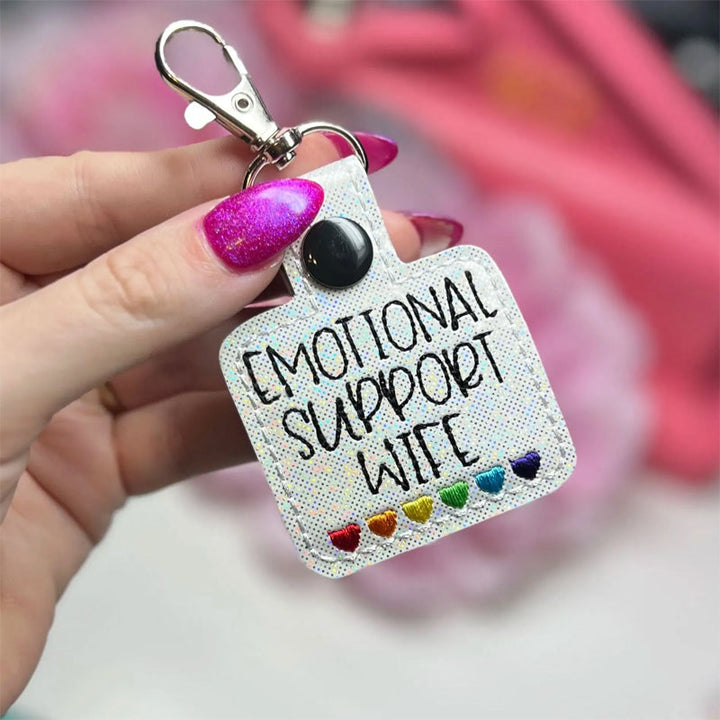 Lisslune | Rainbow Hearts Keychain