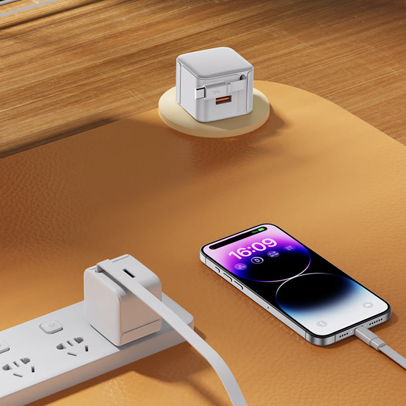 Lisslune | Charger with retractable charging cable