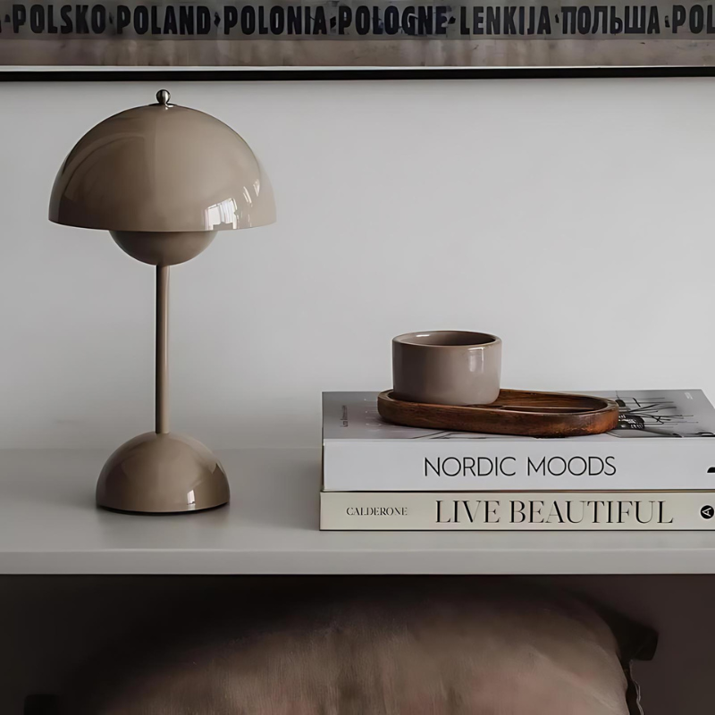 Lisslune | Modern table lamp in mushroom design with touch control