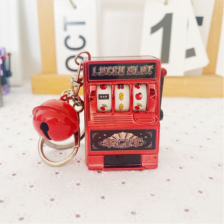 Lisslune | Keychain designed as a slot machine