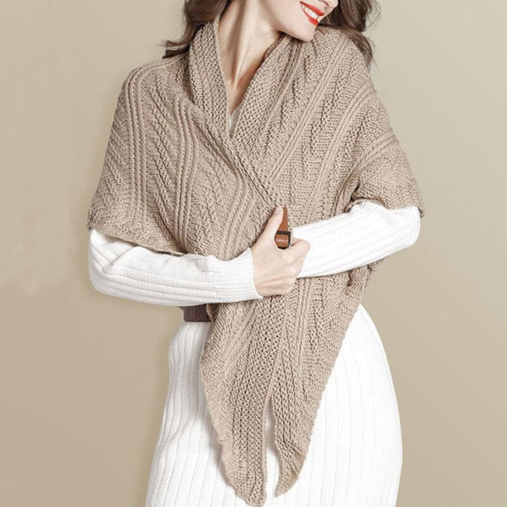 Lisslune | Triangular Knit Scarf with Leather Loop