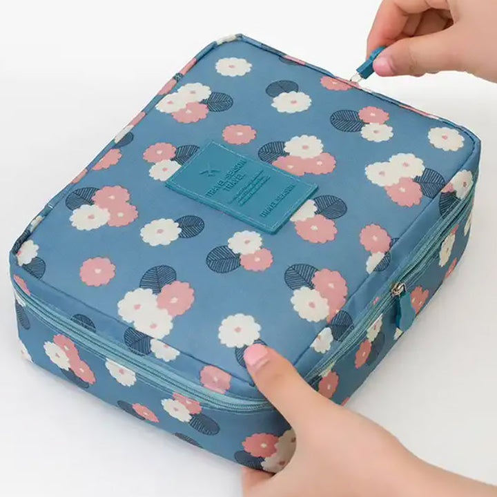 Lisslune | Travel Hanging Cosmetic Bag