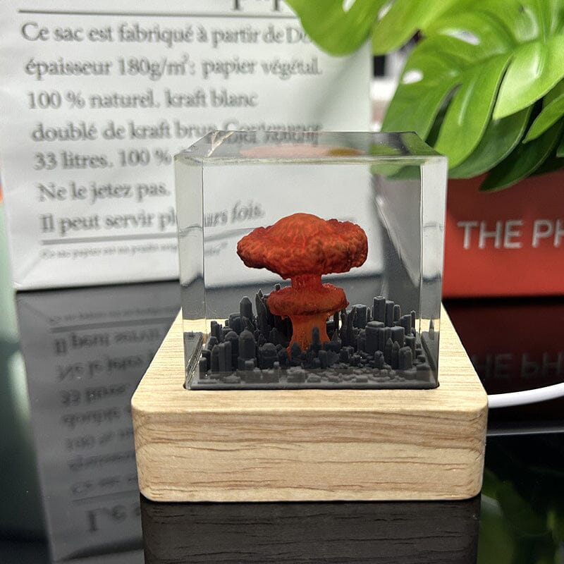 Lisslune | Resin lamp with explosive bombs