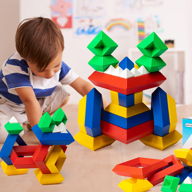 Lisslune | Pyramids that stack the blocks