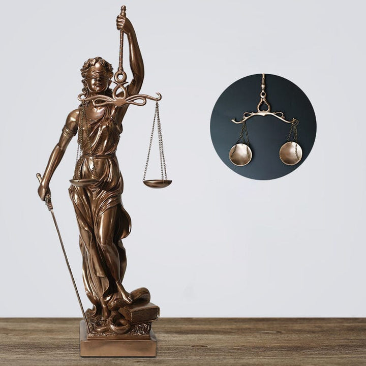Lisslune | Decoration statue of the goddess of justice