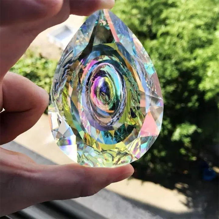 Lisslune | Teardrop Crystal Pendant