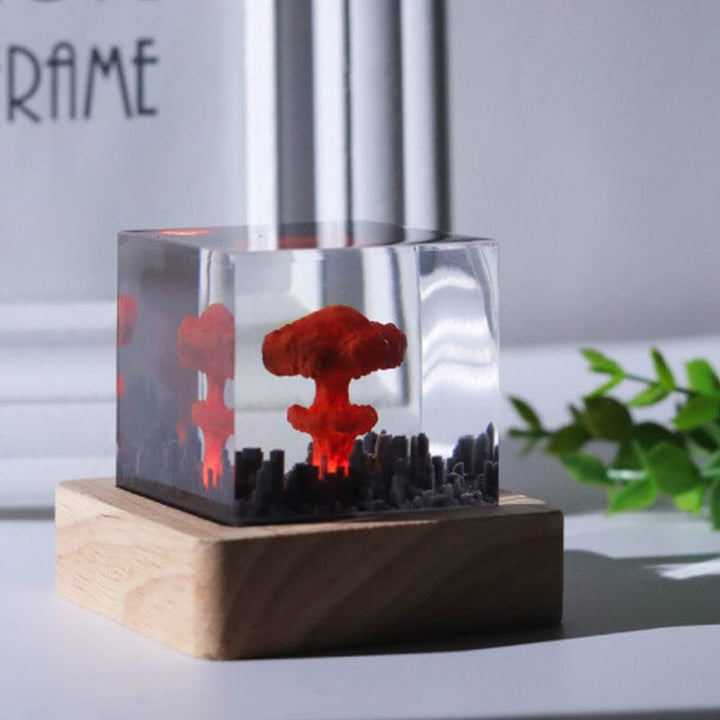 Lisslune | Resin lamp with explosive bombs