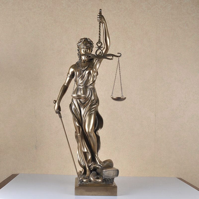 Lisslune | Decoration statue of the goddess of justice