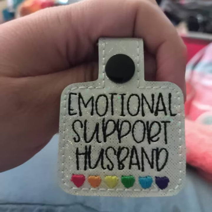 Lisslune | Rainbow Hearts Keychain