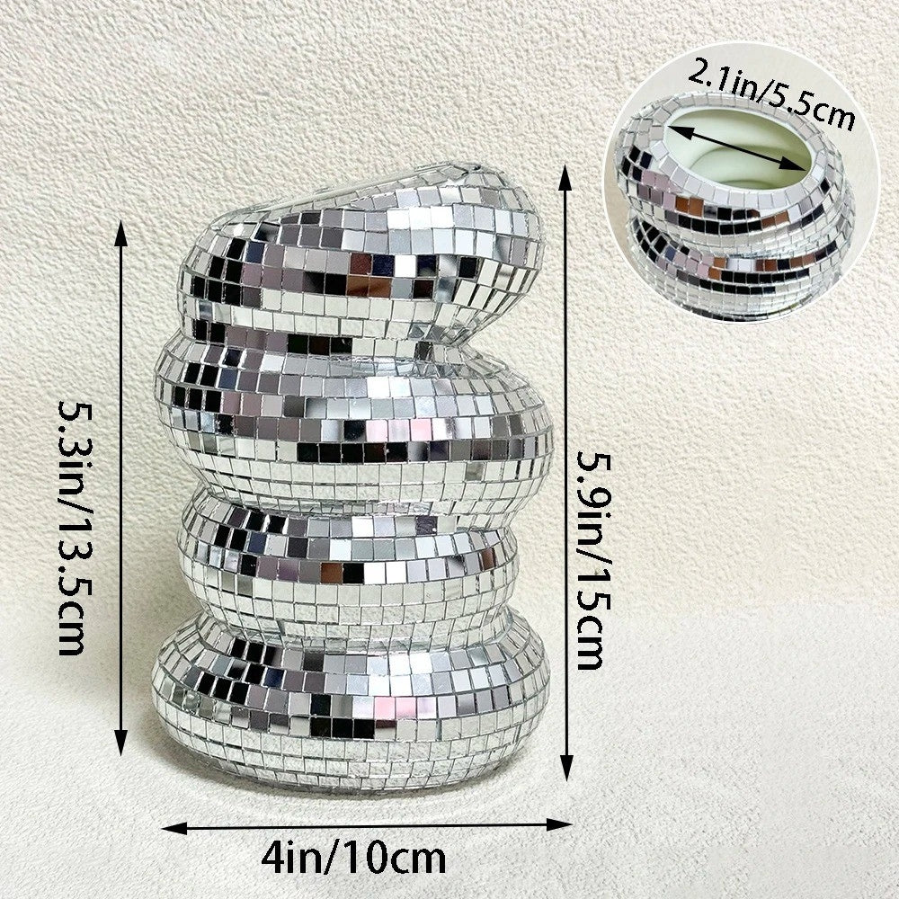 Lisslune | GlamSphere – Mirror-clad Discovase with retro charm and modern flair
