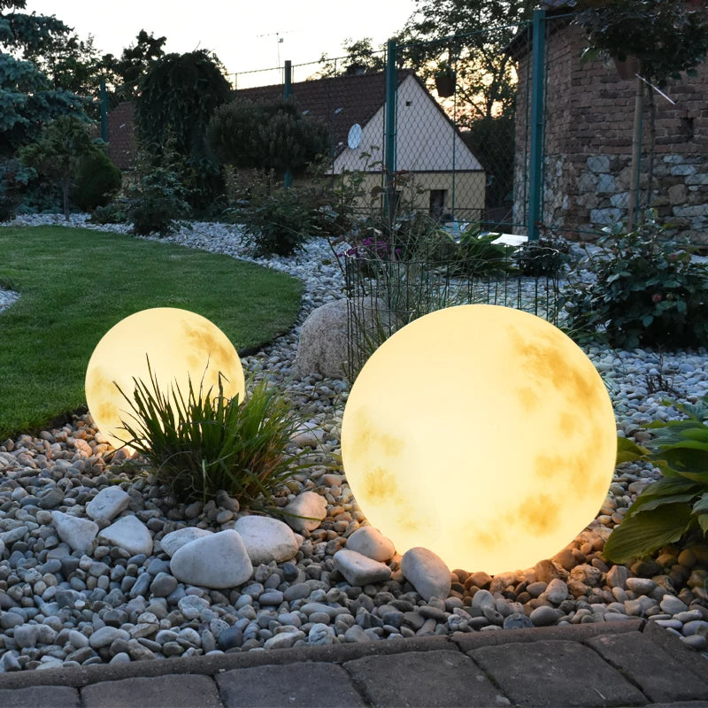 Lisslune | Garden lamp in the shape of the moon