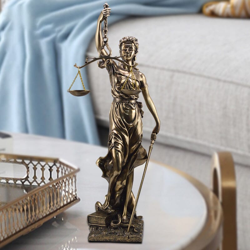 Lisslune | Decoration statue of the goddess of justice