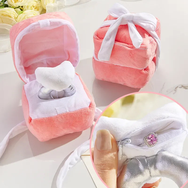 Lisslune | Plush Ring Box Surprise