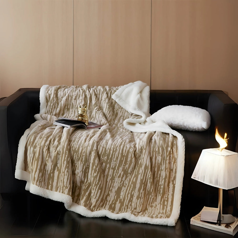 Lisslune | Bark-Inspired Snuggle Blanket