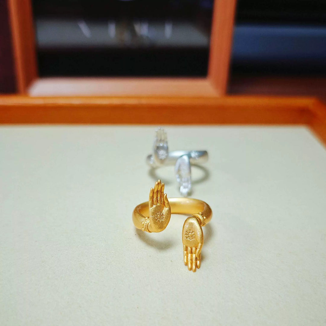 Lisslune | Fearless Wish Buddha Hand Ring - Chic Couple Gift