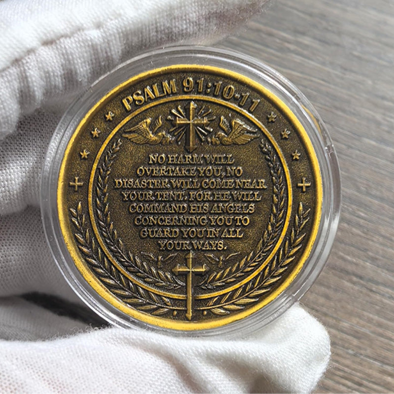 Lisslune | The Archangel Michael watches over us Challenge Coin