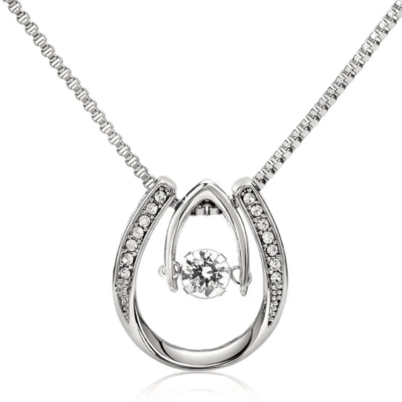 Lisslune | Horseshoe Necklace