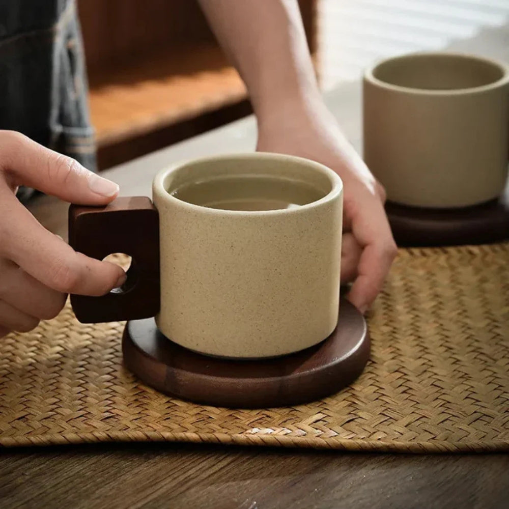 Lisslune | Modernist Ceramic Wooden Pallet Mug