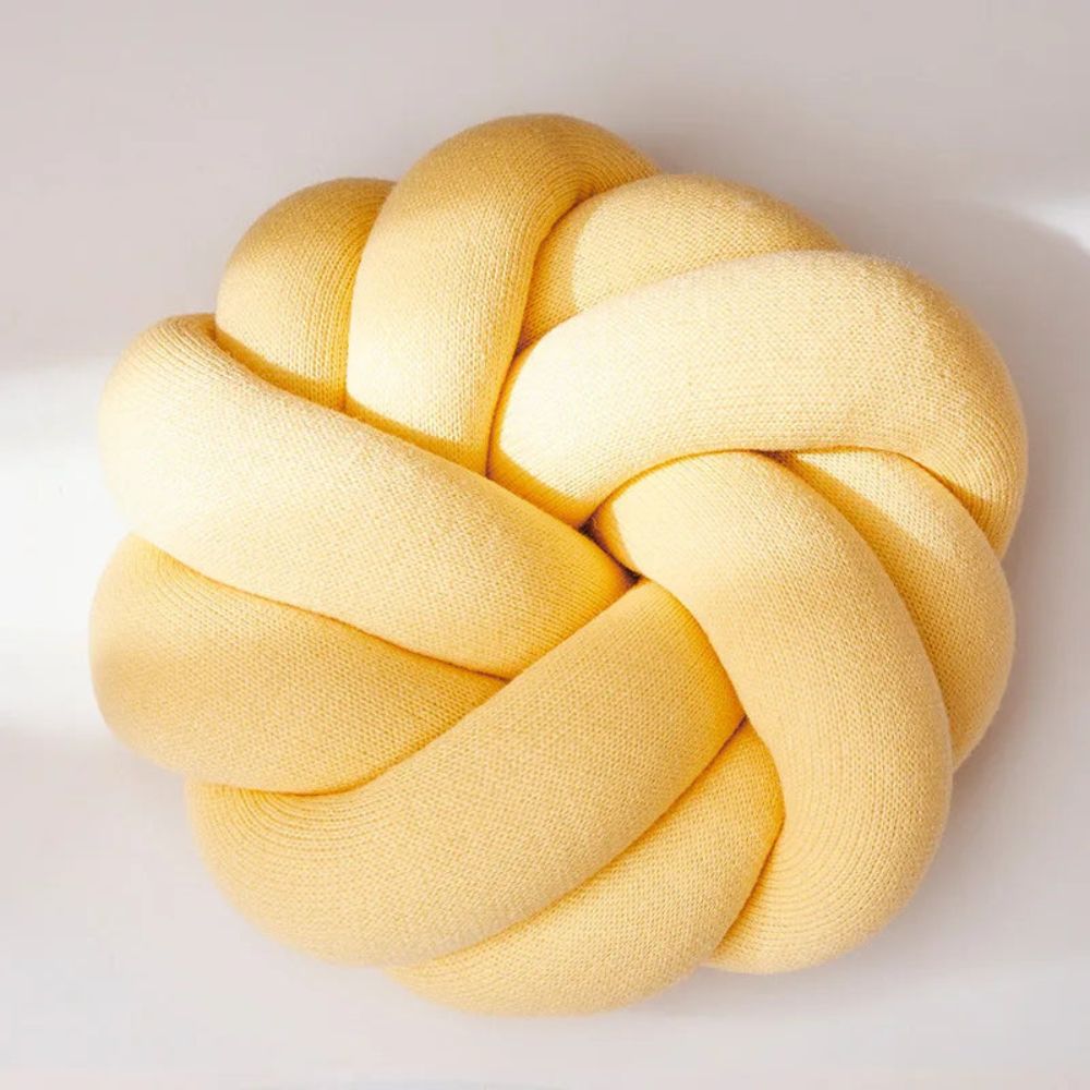 Lisslune | Puffy Pretzel Cushion