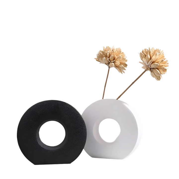 Lisslune | DecoraForm sculpted ceramic accent vase – modern handcrafted eye-catcher
