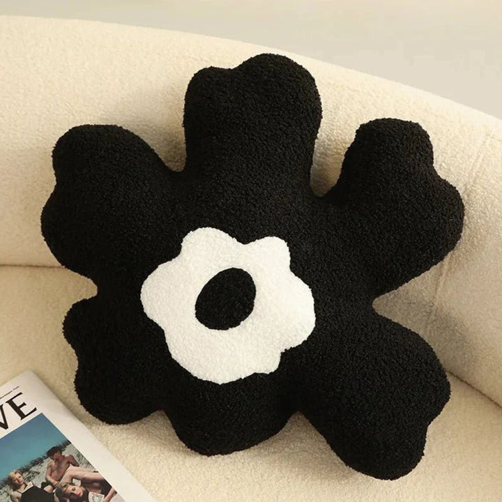Lisslune | Daisy Doodle Cushion