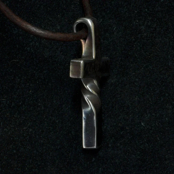 Lisslune | Handcrafted - Cross Necklace