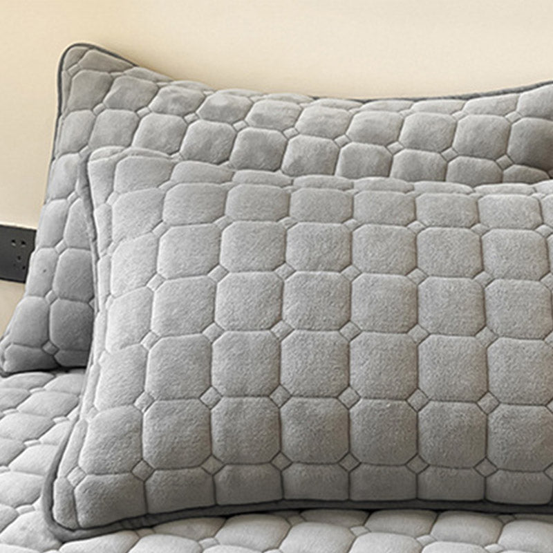 Lisslune | Modern Soft Throw Blanket with Square Texture – Stylish Fluffy Bed & Sofa Cover