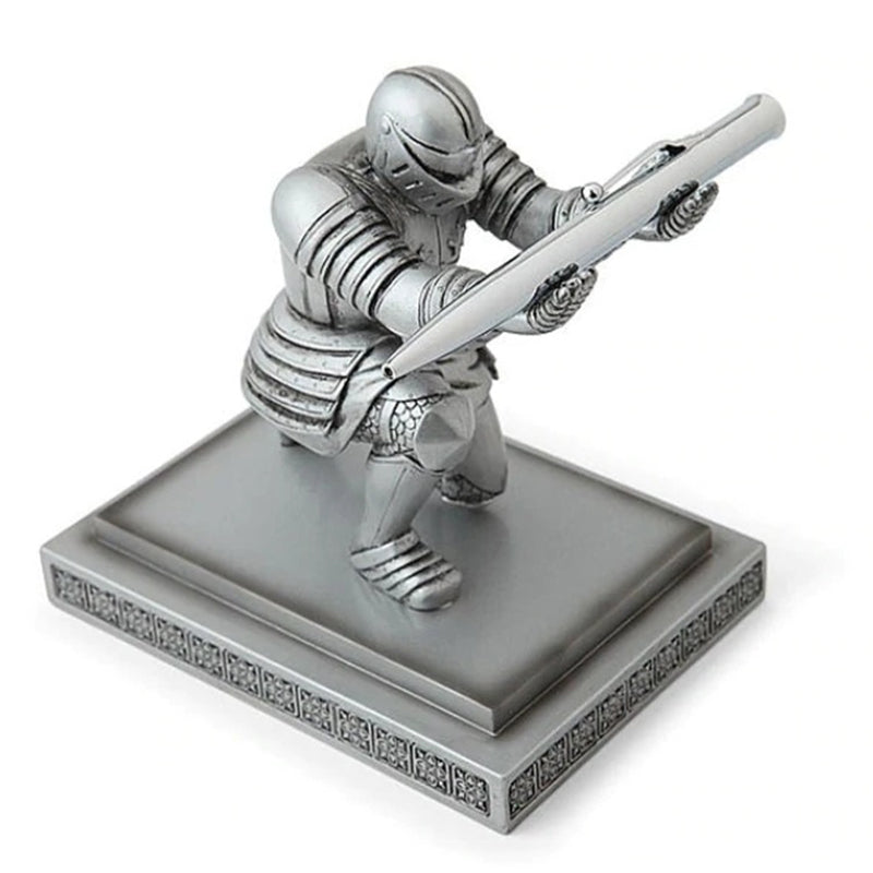 Lisslune | knight pen holder